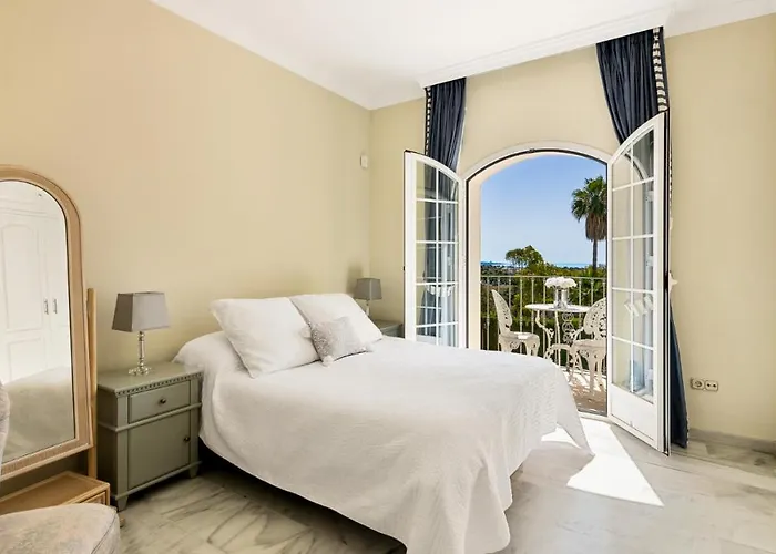 Villa Golden Mile Close To